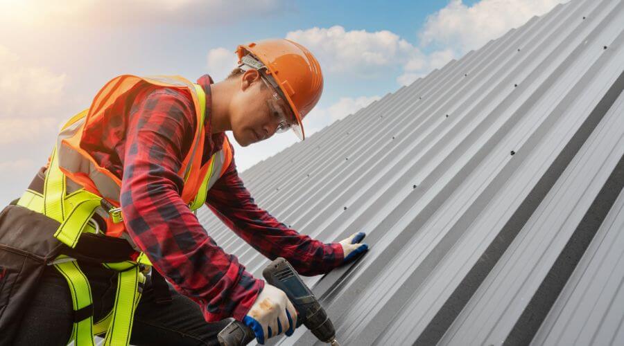 Expert Emergency Roof Repairs services in Leamington, UT